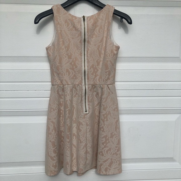 XS Off White Lace Flower Midi Dress - Picture 5 of 7